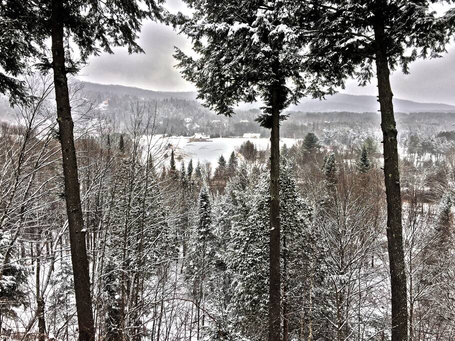 Magnifique vue du golf Le Manitou. --- Stunning view of Le Manitou golf course!