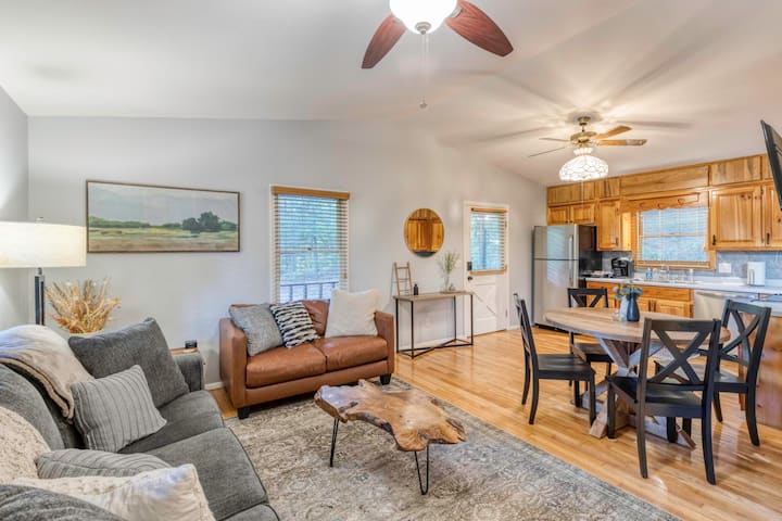 מטבח/סלון עם קונספט פתוח