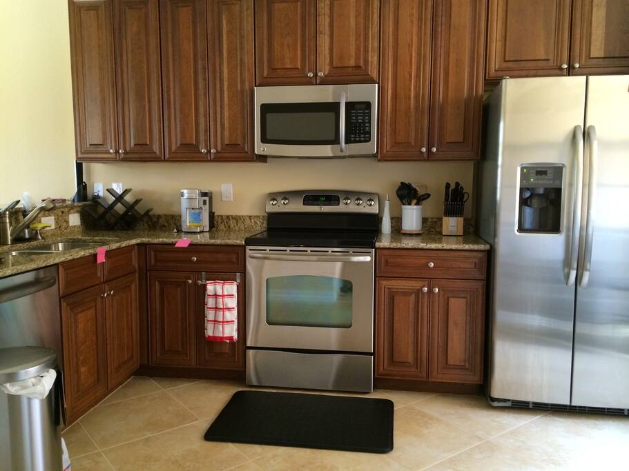 full kitchen