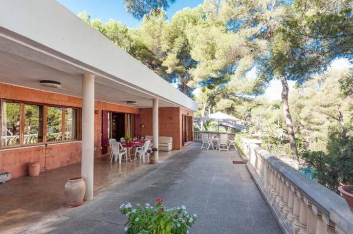 Villa Marta, a fantastic holiday home by the sea gallery image 3