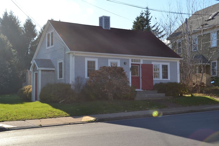 Main Street Heritage Cape