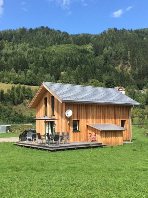 Luxurious 5 star chalet in ski area
