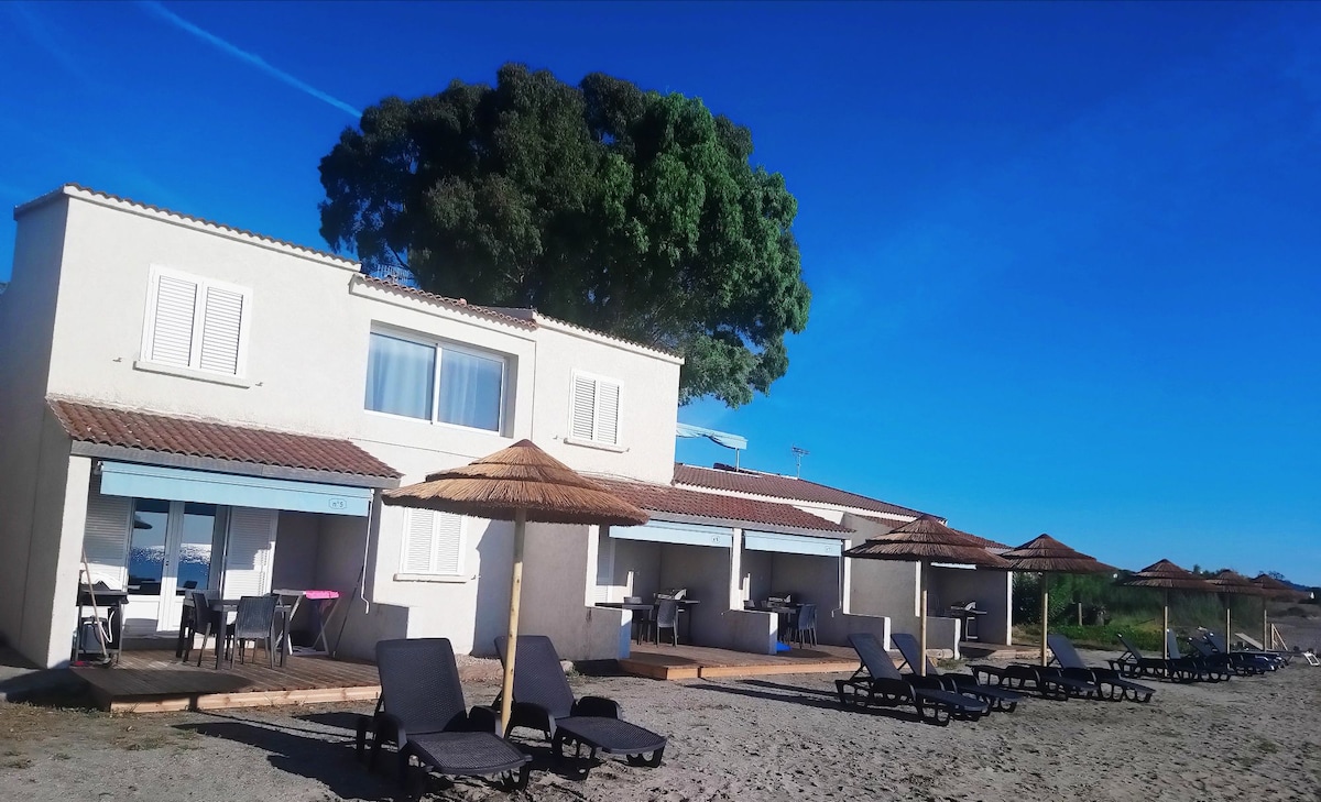 Beliebte Airbnb-Anzeige: M7 – Beachfront apartment in San Nicolao