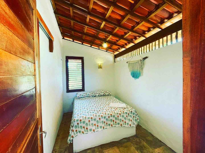 Chumba cha kulala chenye bafu linaloweza kubadilishwa 