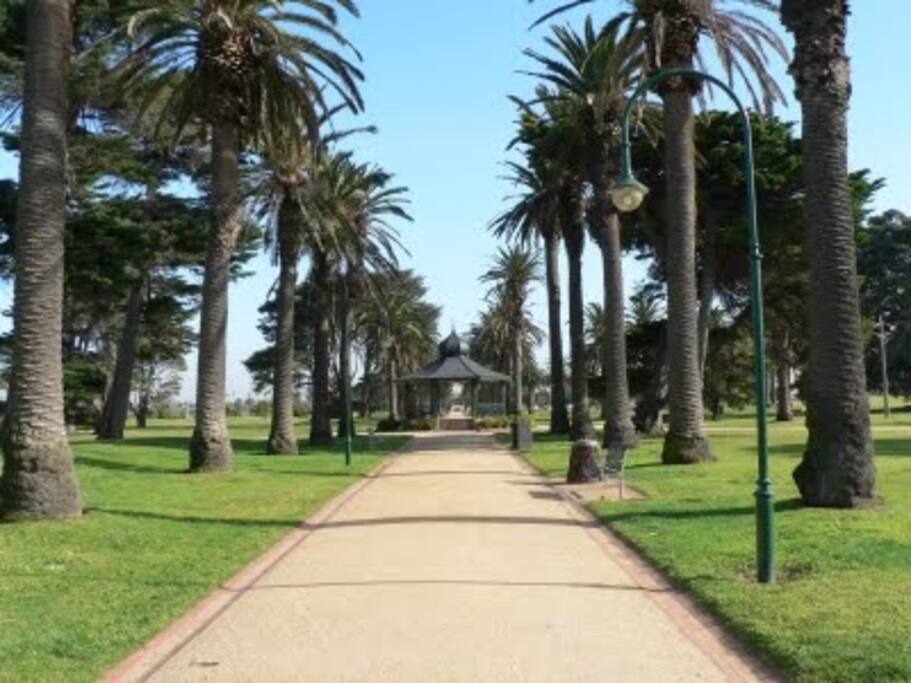 Catani Gardens on the beachfront