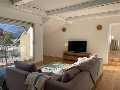 Superb holiday home in the center of Embrun