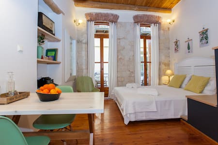 Charming studio in the Old Town !
