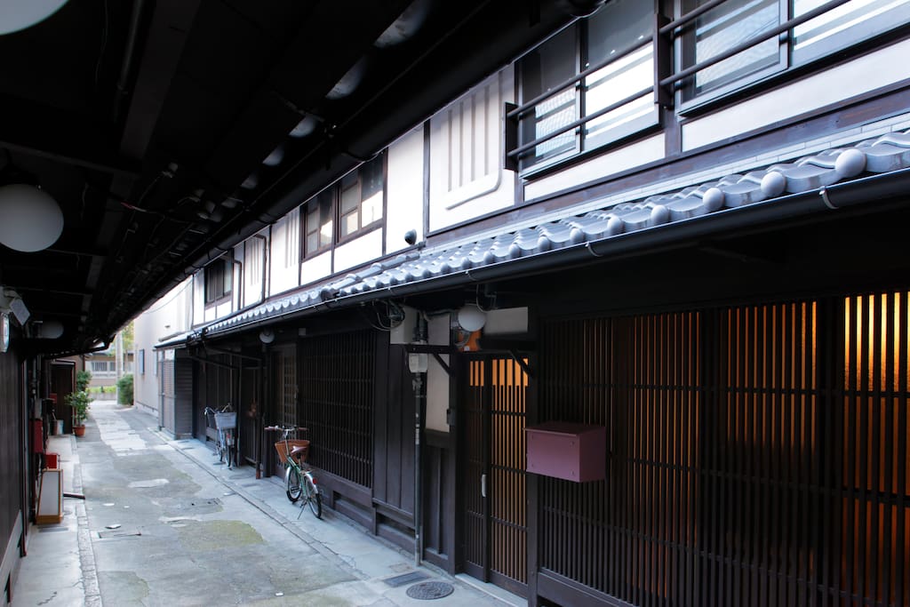 Gagakuan traditional modern Machiya Houses for Rent in 