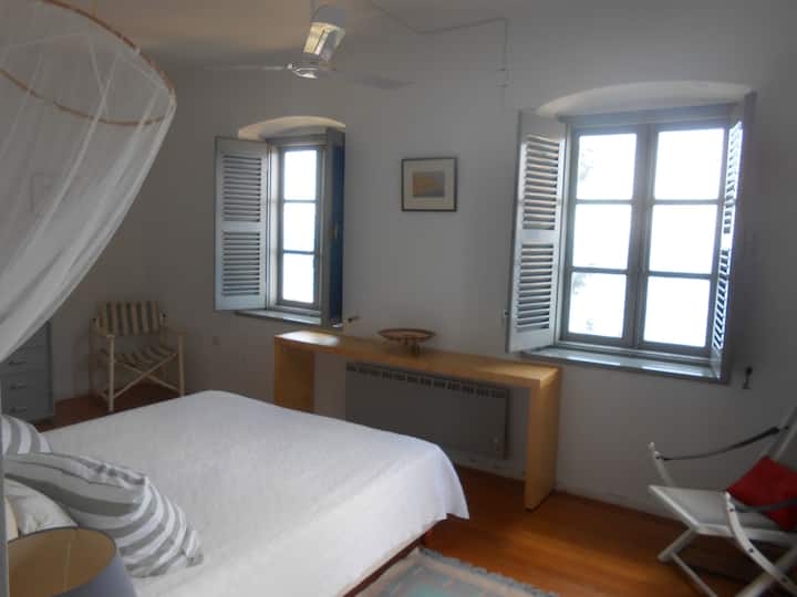 غرفة النوم الرئيسية