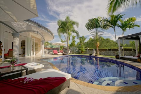 Luxurious quiet pool-villa Lotus, 7/7 maid/butler