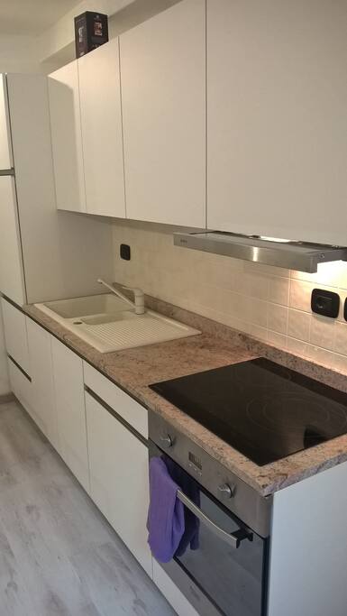 Cucina con piano ad induzione