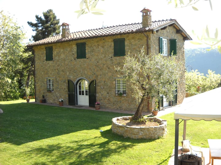 Incantevole Villa Ed Elegante Con Piscina Privata Panoramico Giardino Vicino Lucca - Montecarlo