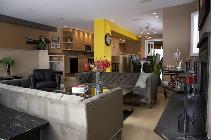 Beautiful and Bright gallery image 5