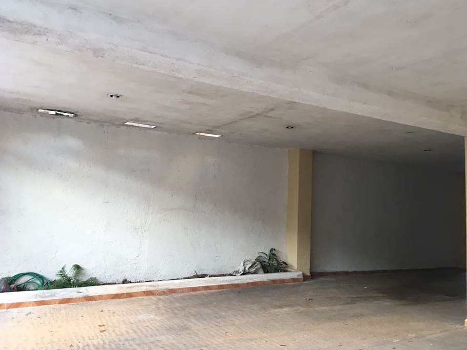 Jardinera derecha cochera, perfil