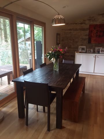 Updated Mid Century Modern Close-In gallery image 3