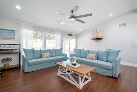 Successful Airbnb property: ⚓️Underwater Voyage⚓️🌊⛳️🕹🎱Heated Pool, Arcade, more! in Anaheim