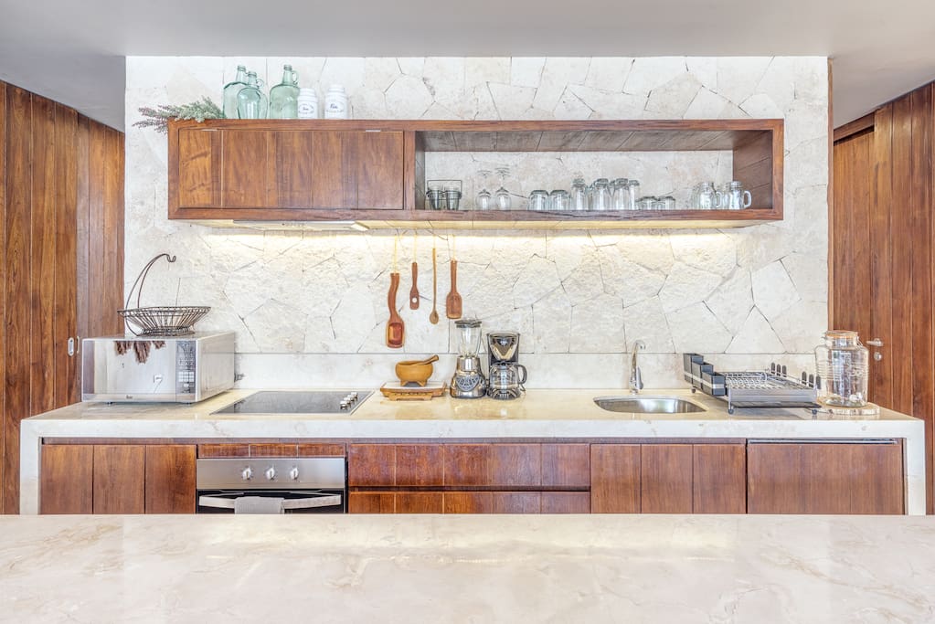 State of the art kitchen with Mayan stone!!