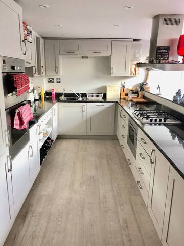 Lovely 4 bed house in Wandsworth gallery image 5