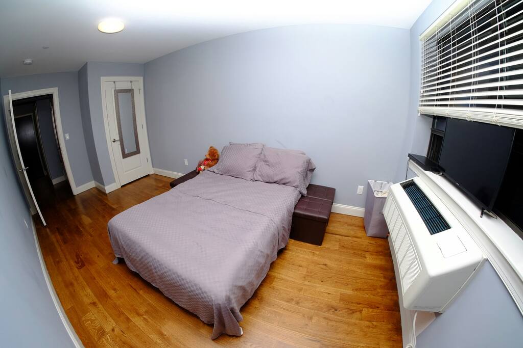 Clean Private Room | 1 BD
Full Size Bed or Twin Size Bed and/or Futon will be provided.
Air Conditioner & Heater unit will keep you warm in the Winter and cool in the Summer :)