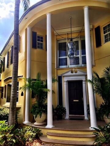 Huge POOL, Dock,Steps2beach,golfcart,paddle boards gallery image 3