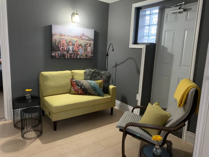 Beautiful 1 Bedroom -