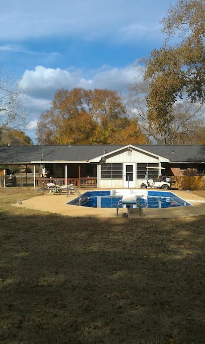 Big back yard, great for hosting, your events.