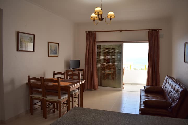 Apartamento  - 4 Pessoas - Vista Mar Com Piscina - Porches
