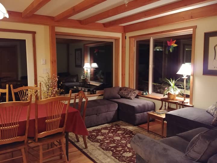 Comox Valley Retreat - Courtenay