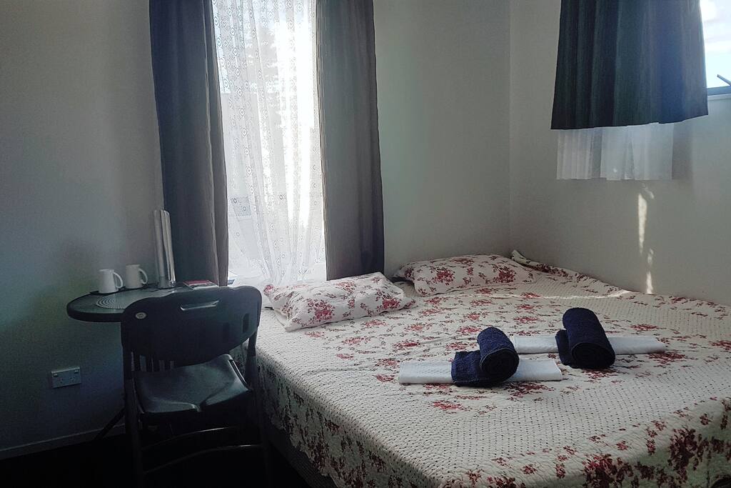 Double / 2 Singles ( If required bed can be separate in to 2 singles )
