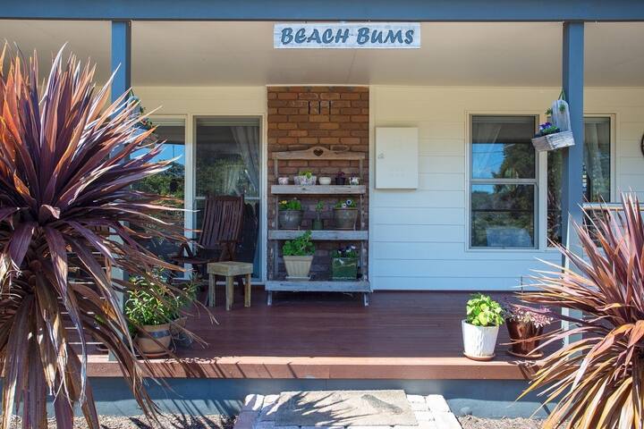 Rye Back Beach Retreat (Beach Bums)