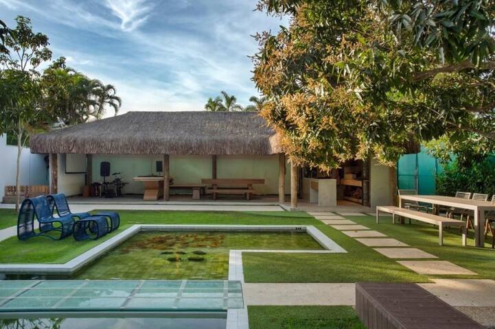 Mansão maravilhosa 4 quartos com área externa gallery image 2