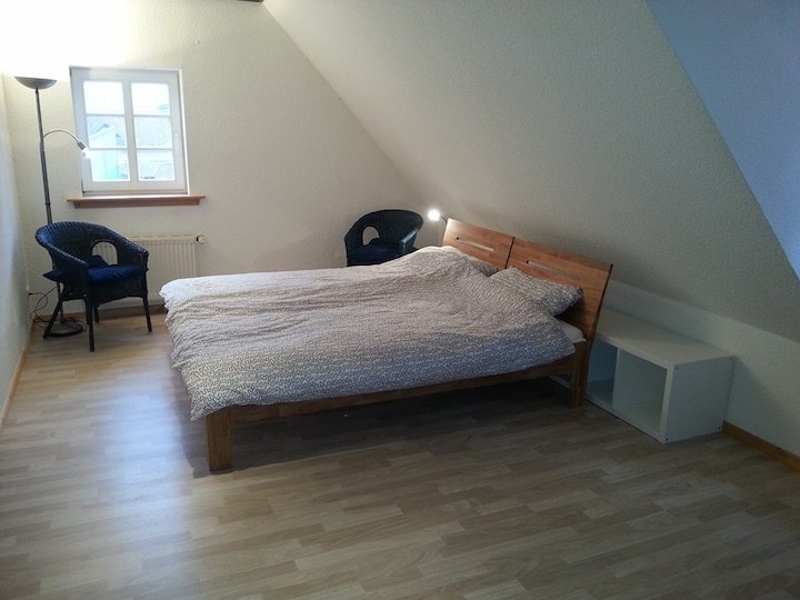 Dhoma e gjumit 2; krevat dopio (2x900 teke) dhe sofabed