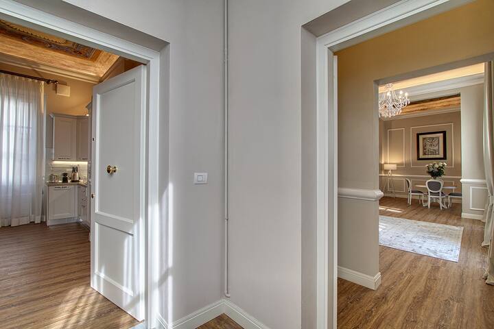 Art Apartment Luxury Family suite gallery image 4