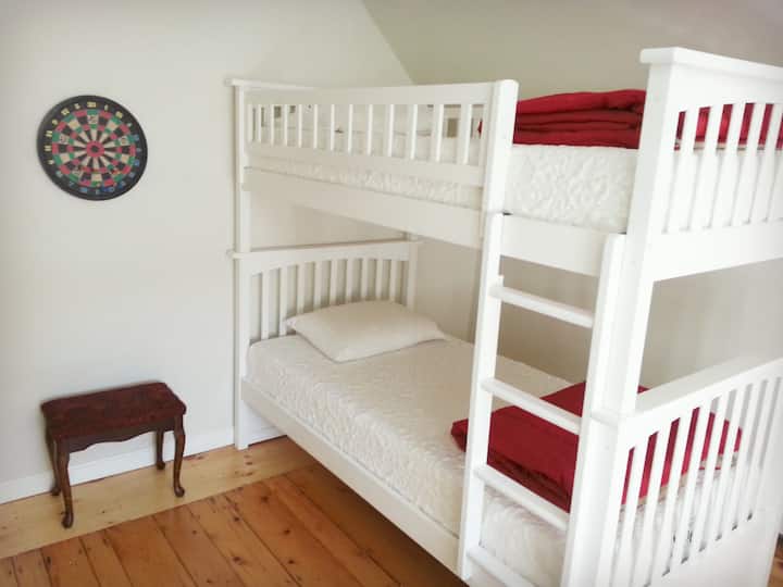 Bunk room 