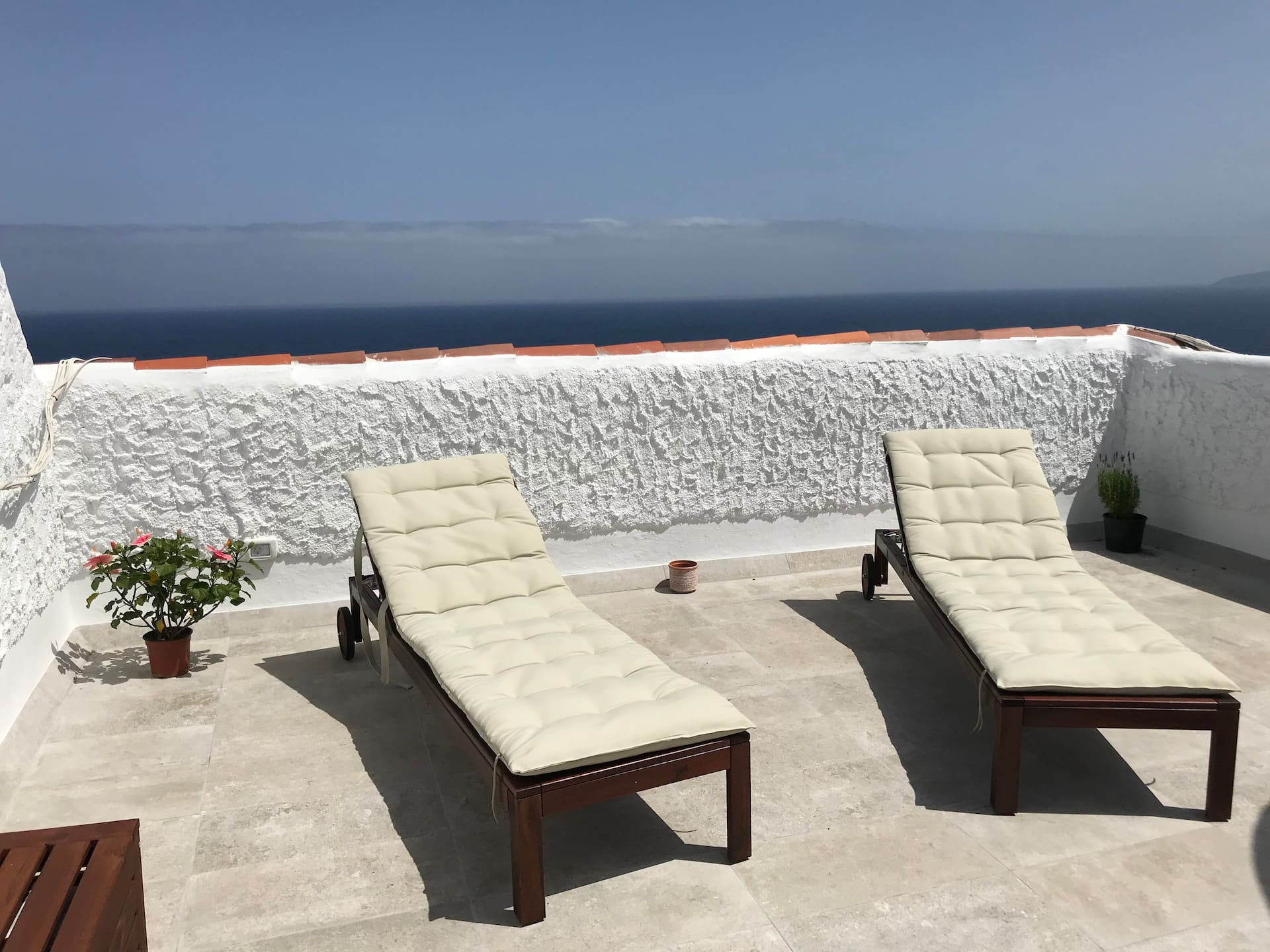 Panoramic ocean views, amazing terrace