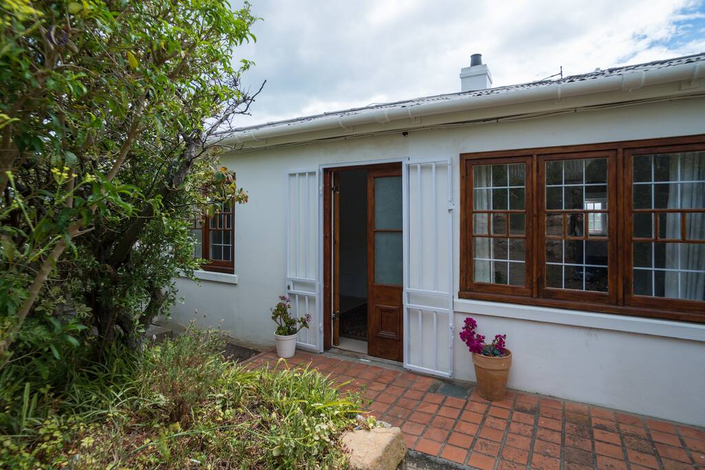 B Cottage entrance