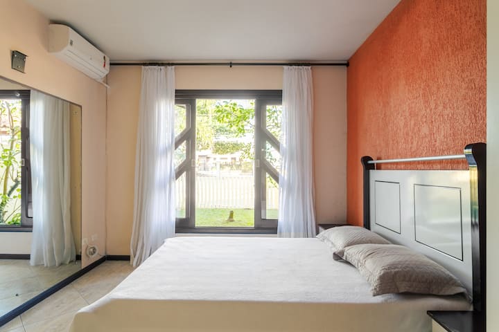 Spavaća soba 1 (apartman)