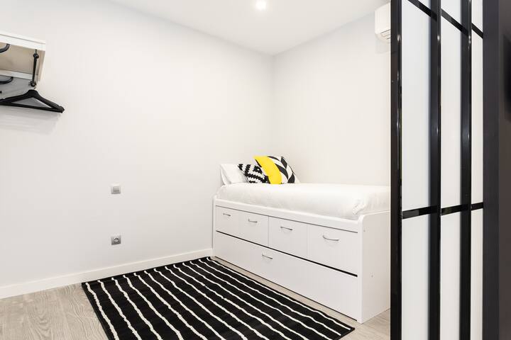 Waou Gran Via IV – Alquiler Corta Duración gallery image 4