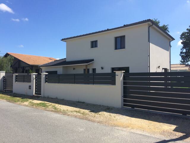 Maison récente idéalement située