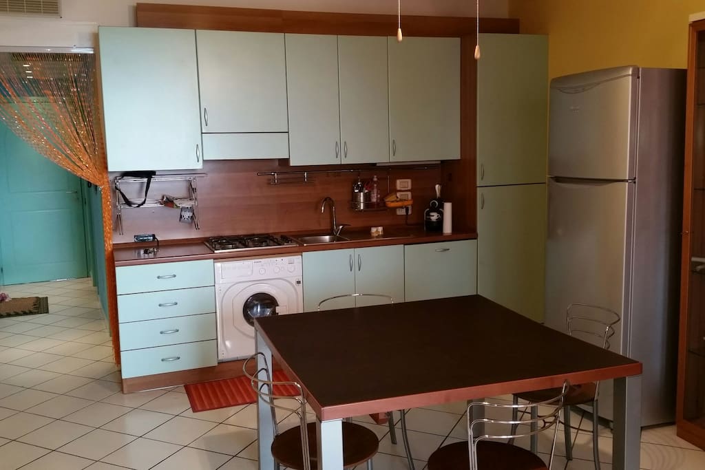 Lavatrice lavastoviglie frigo TV