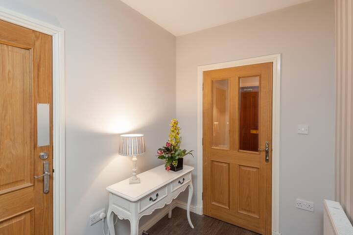 City retreat mews edinburgh Centre gallery image 2