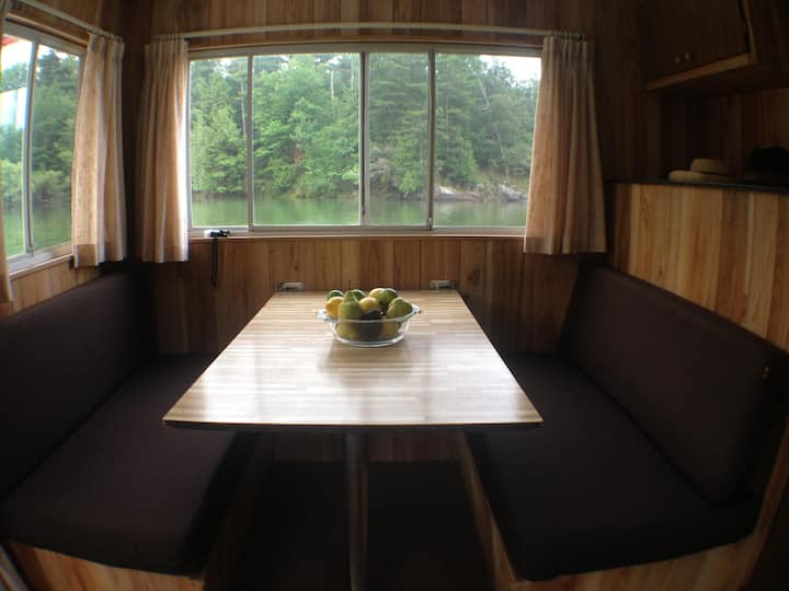 Top 5 Houseboats In Ontario, Canada Updated 2024 Trip101