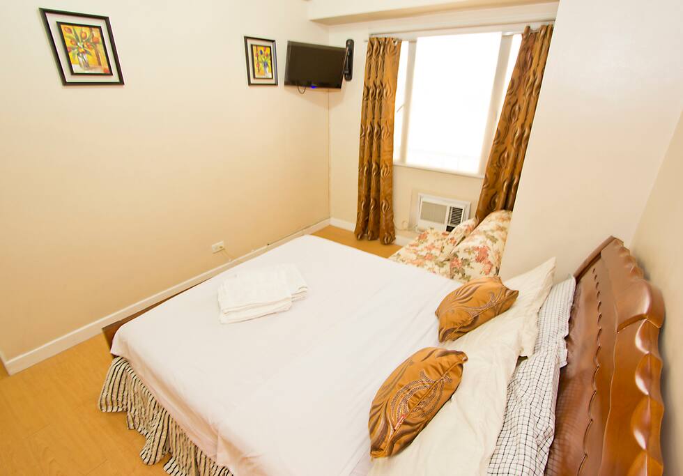 Grand Eastwood Palazzo 2BR condo Condominiums for Rent in Quezon City