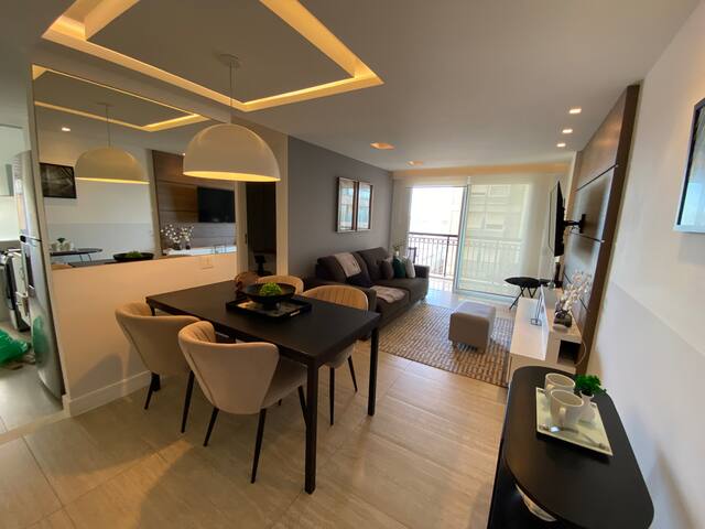 Apto em Ipanema – 2 Qts – Piscina – Quadra Praia