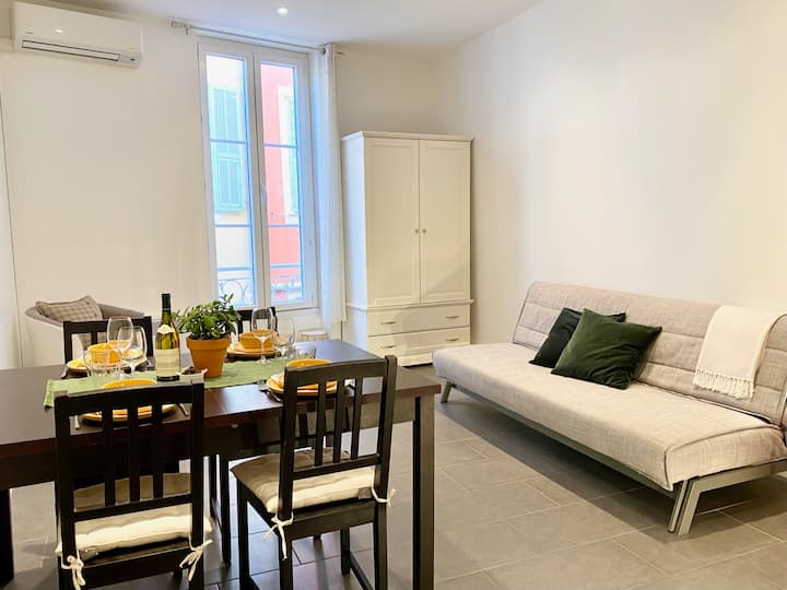 Emerald In The Most Charming Part Of Villefranche - Villefranche-sur-Mer