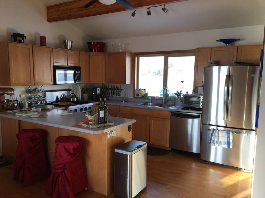 Fully equipped kitchen you are welcome to use
