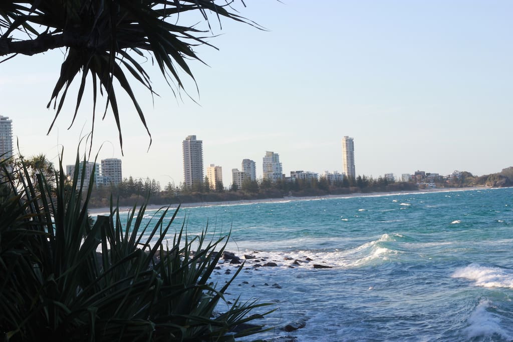 Walking Distance to Burleigh Beach