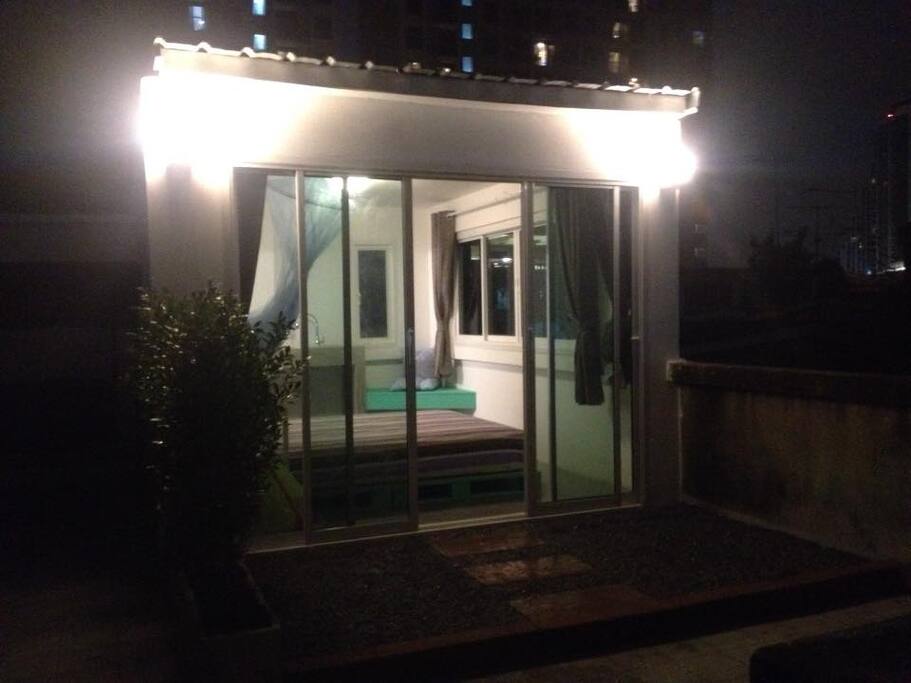 at night lighting that allowed you to watch the stars at night outside
