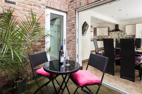 Top Airbnb: City Apartments - The Light Well, York in Clifton Without