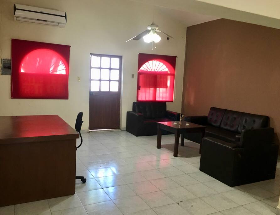 Sala y área de trabajo